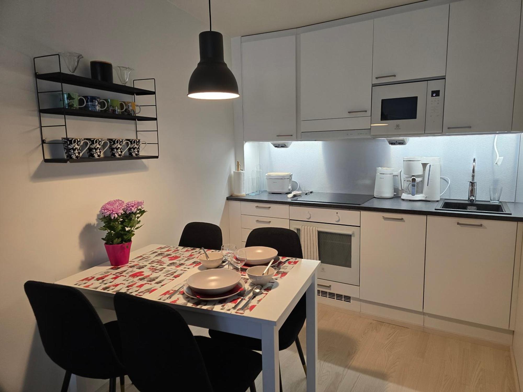 Uusi Kotoisa Kaksio Yksityissaunalla Rovaniemi Luaran gambar